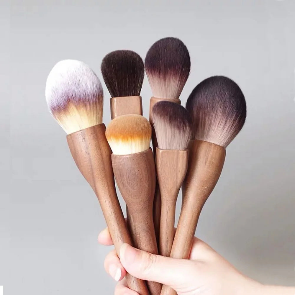 Vintage Walnut Handle Makeup Brush | Soft Wool Fiber Makeup Brush QXL