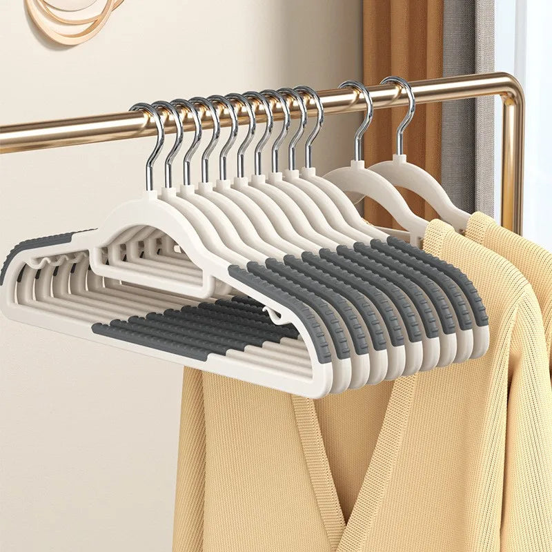 10-Pack Non-Slip Space-Saving Coat Hangers | 360° Swivel Hook Closet Coat Hangers QXL