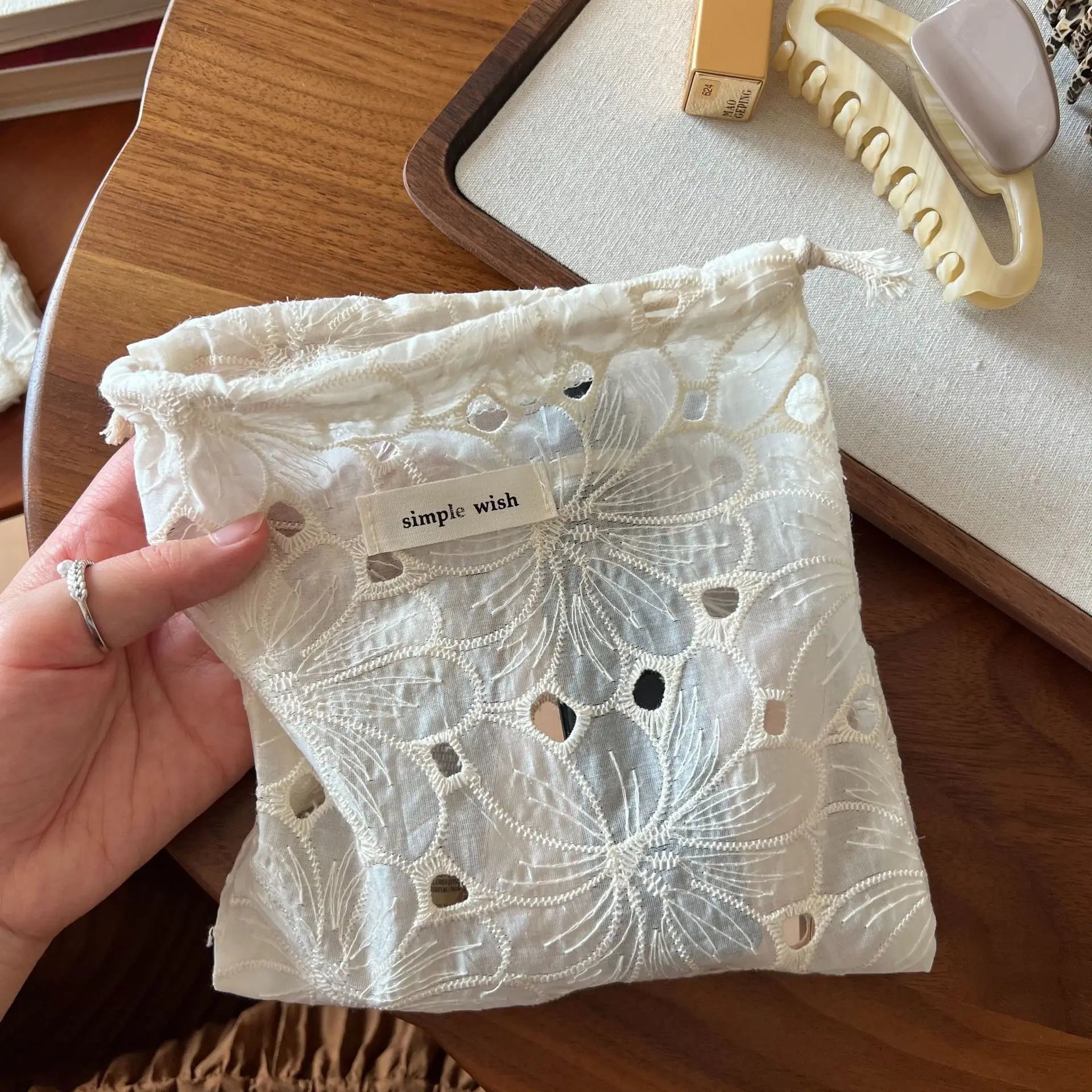 Cotton Mesh Lace Drawstring Pouch – Cosmetics & Oil Storage Drawstring Storage Pouch QXL