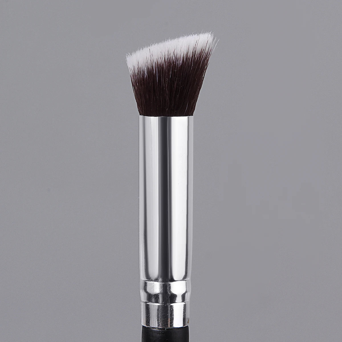 KOSSHOW Black Concealer Brush – Precise Under-Eye Coverage Concealer Brush QXL