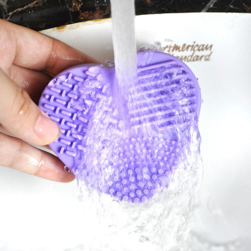 Heart-Shaped Silicone Makeup Brush Cleaning Mat | Portable Brush Cleaning Mat QXL