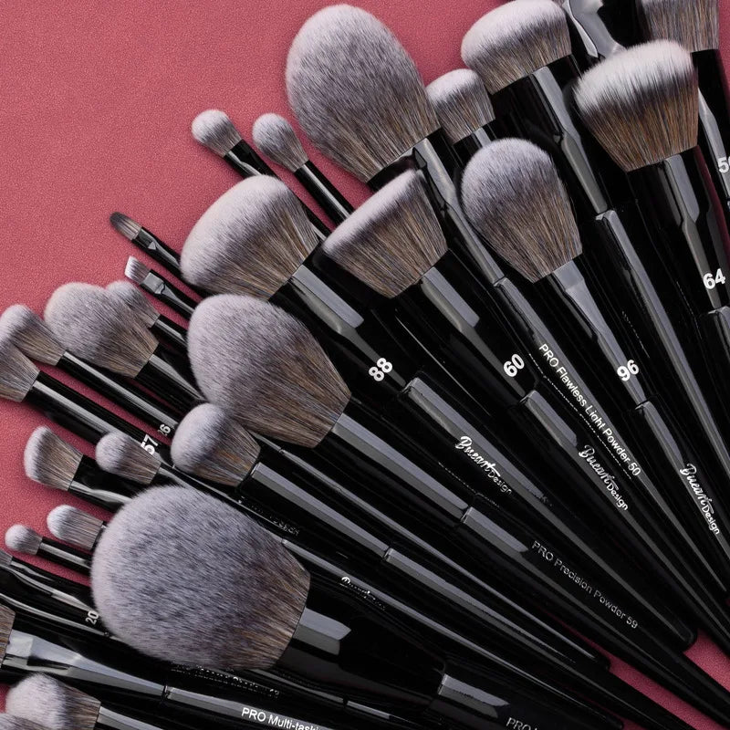 19/32-Piece Professional Black Makeup Brush Set with PU Bag Makeup Brush Set QXL