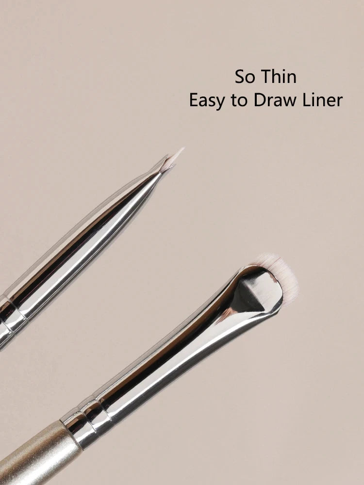 Curved Precision Eyeliner Brush | Thin Angled Eye Makeup Tool Eyeliner Makeup Brush QXL