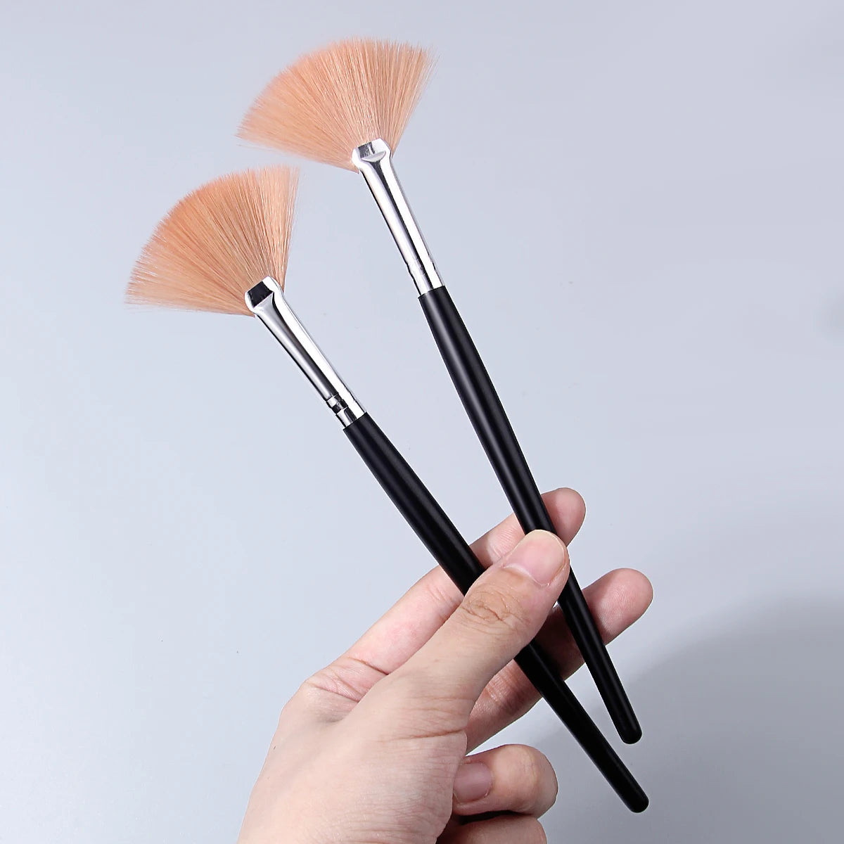 KOSSHOW 2-Pack Fan Makeup Brushes – Highlighter & Powder Fan Makeup Brush Set QXL