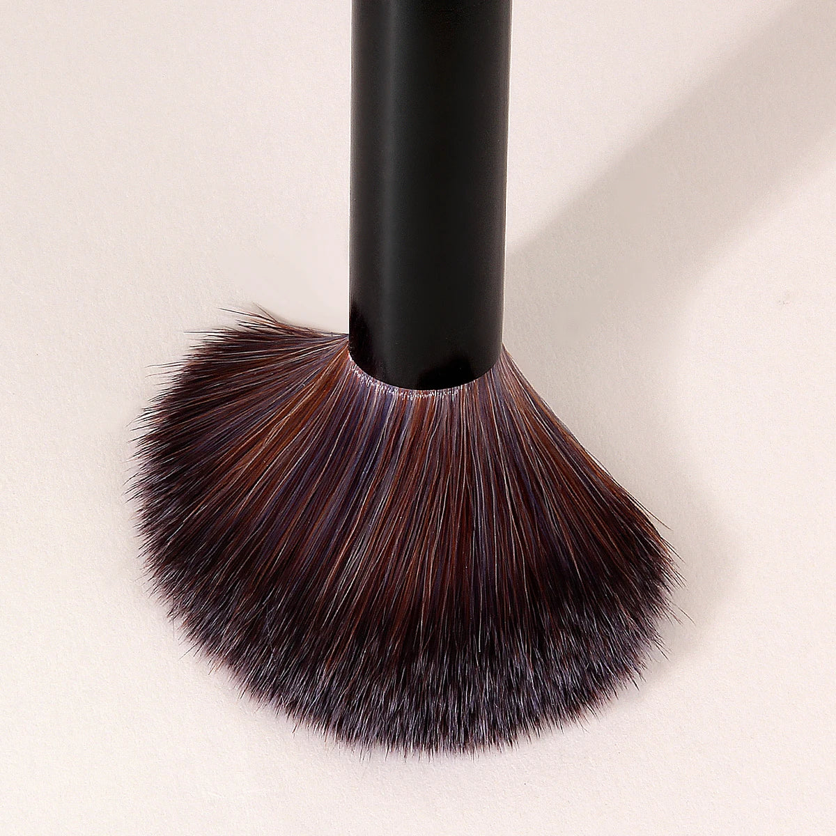 KOSSHOW Flame Makeup Brush – Blush & Blending Tool Makeup Brush QXL