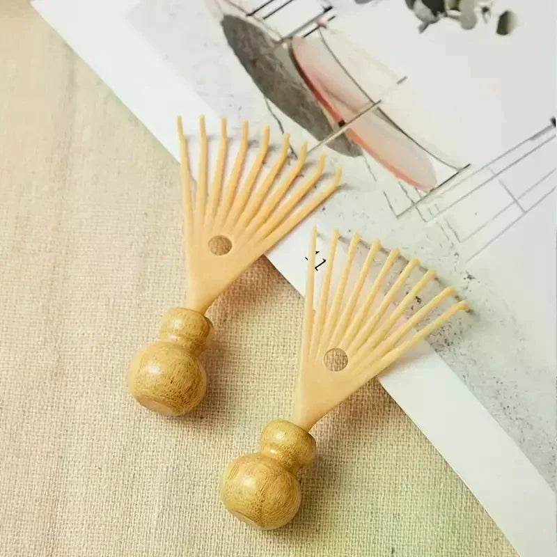 Handheld Scalp Massager & Head Scratcher | Bamboo & Plastic Scalp Massager QXL
