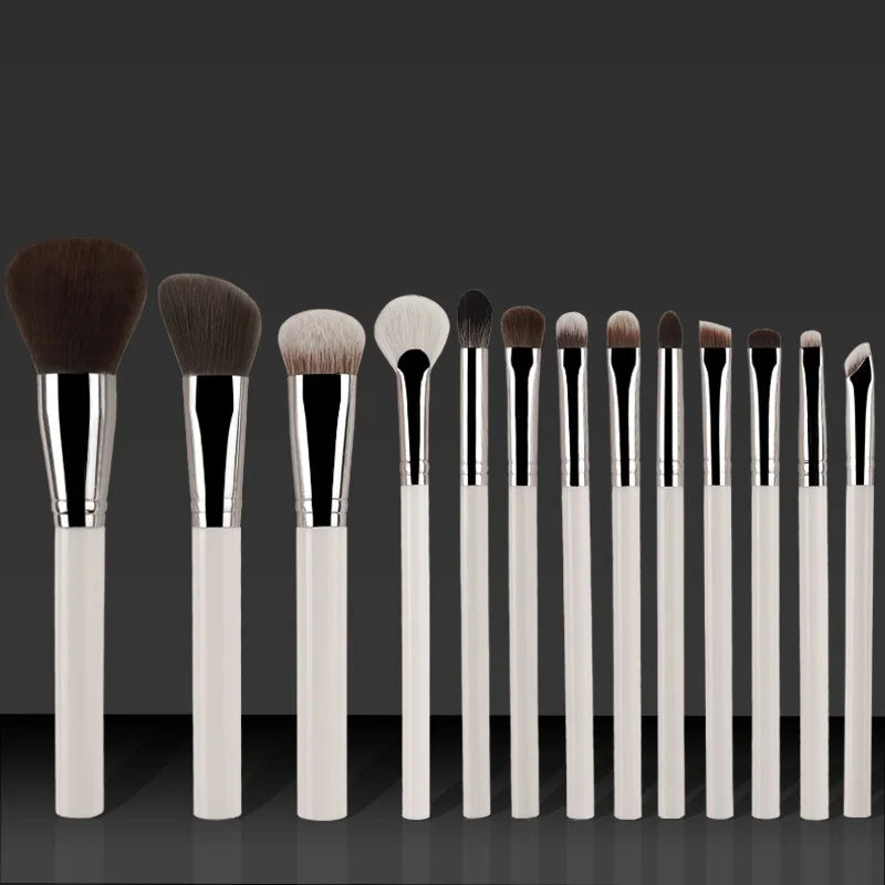 EIHODO 13-Piece White Handle Makeup Brush Set Makeup Brush Set QXL White-13