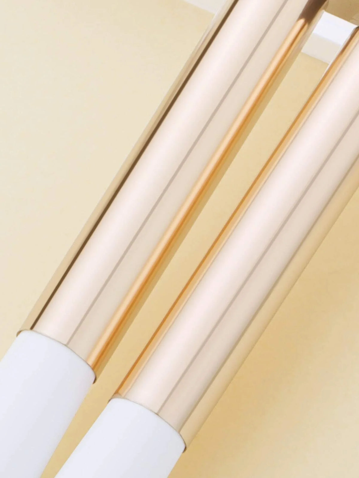 2-Piece Eye Socket Blending Makeup Brushes – Wool Fiber Eye Blending Brush Set QXL
