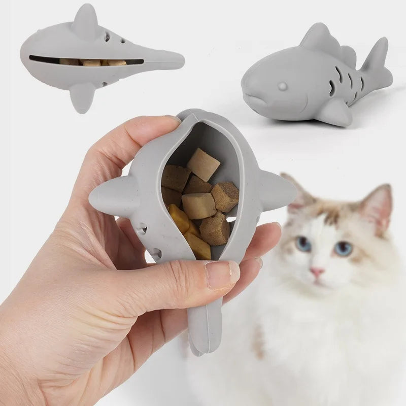 Silicone Fish Chew Toy & Treat Dispenser for Small Pets Pet Chew Toy QXL