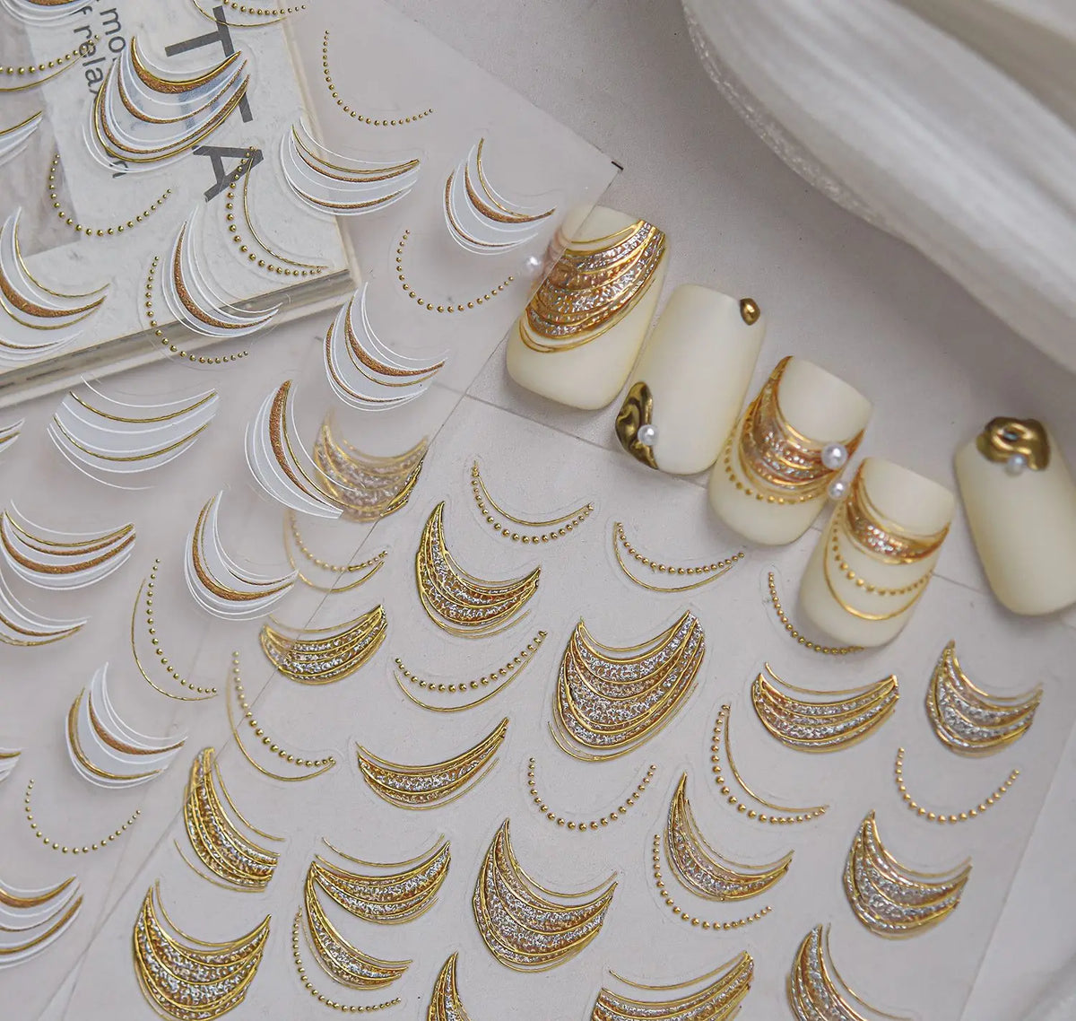 5D French Nail Stickers | Gold Border Crescent Bead Chain Decals Nail Art Stickers QXL