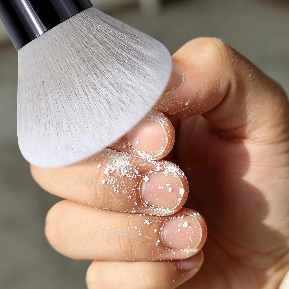 Nail Dust Brush – Ultra-Soft Wide Nylon & Aluminum Handle Nail Dust Brush QXL