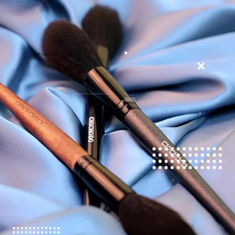 Long Handle Highlighter Makeup Brush | Soft Synthetic Hair Highlighter Makeup Brush QXL