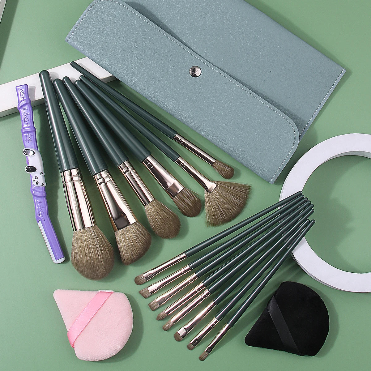 18-Pc Green Makeup Brush Set with Bag, Puffs & Razor Makeup Brush Set QXL