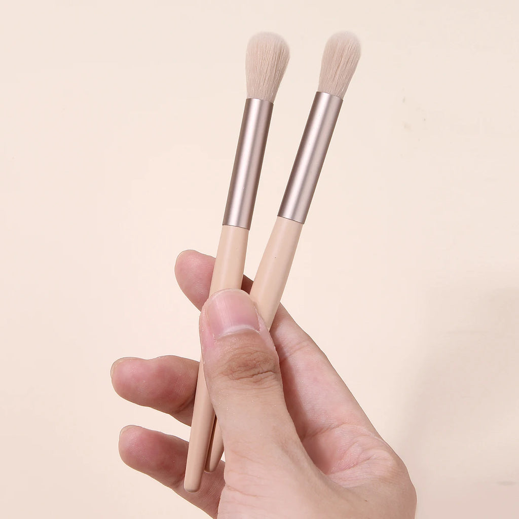 KOSSHOW 2-Pack Fluffy Highlight Brush Set | Shimmer & Glitter Highlight Makeup Brush QXL