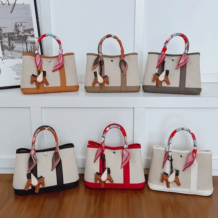 Elegant Ladies Vintage Leather Messenger Bag | Classic Style Ladies Messenger Bag QXL