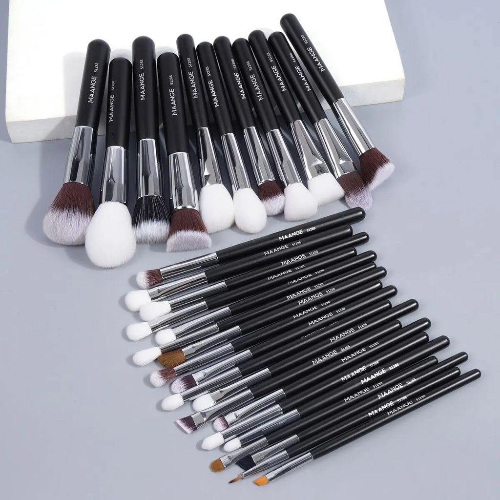 MAANGE 30-Pc Professional Makeup Brush Set – Soft Synthetic Makeup Brush Set QXL Black