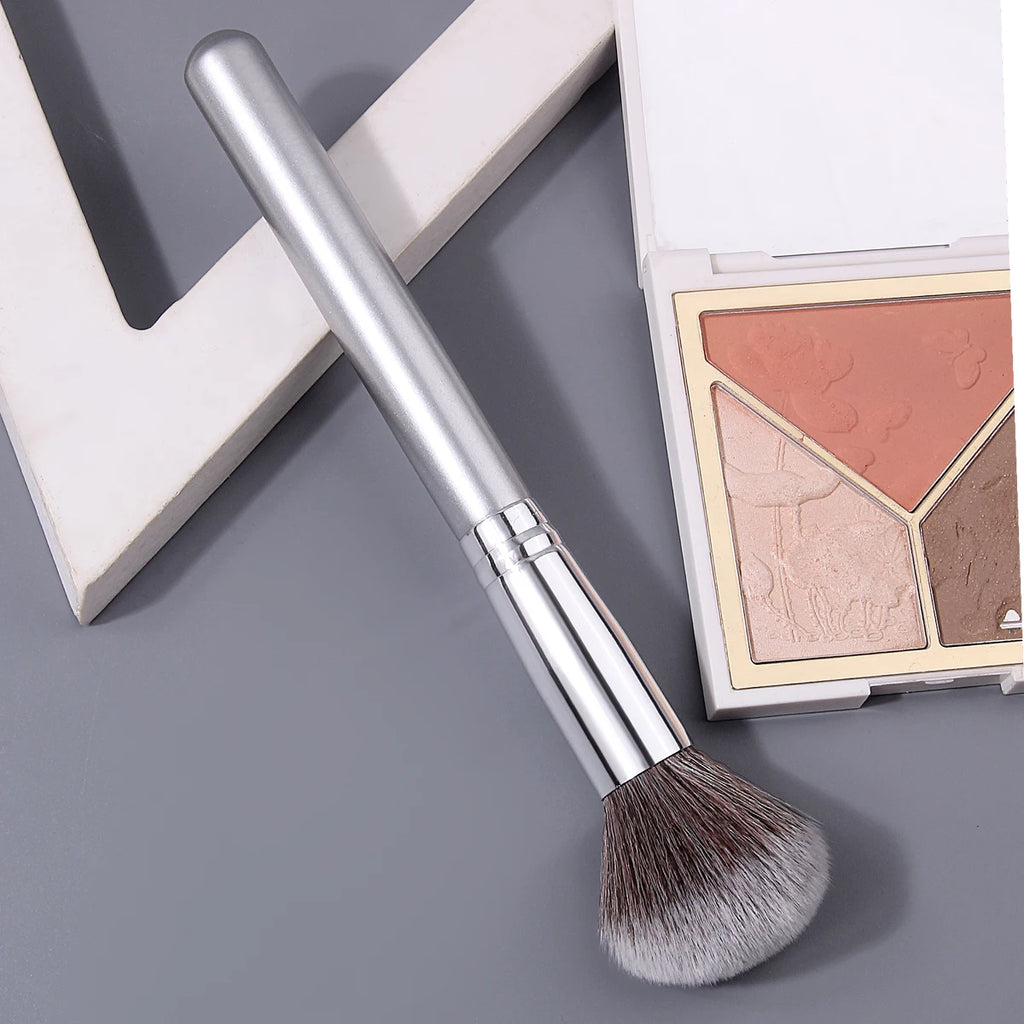 KOSSHOW Blush & Highlighter Brush | Nylon Wood Handle Blush Makeup Brush QXL