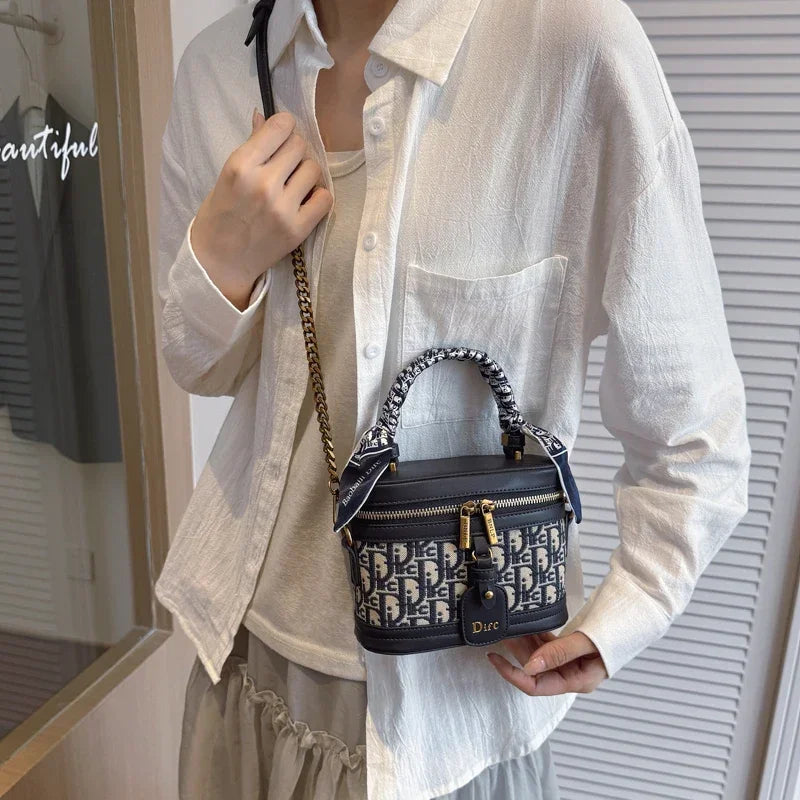 Women's Solid Color Messenger Bag with Letter Logo | Everyday Messenger Bag QXL