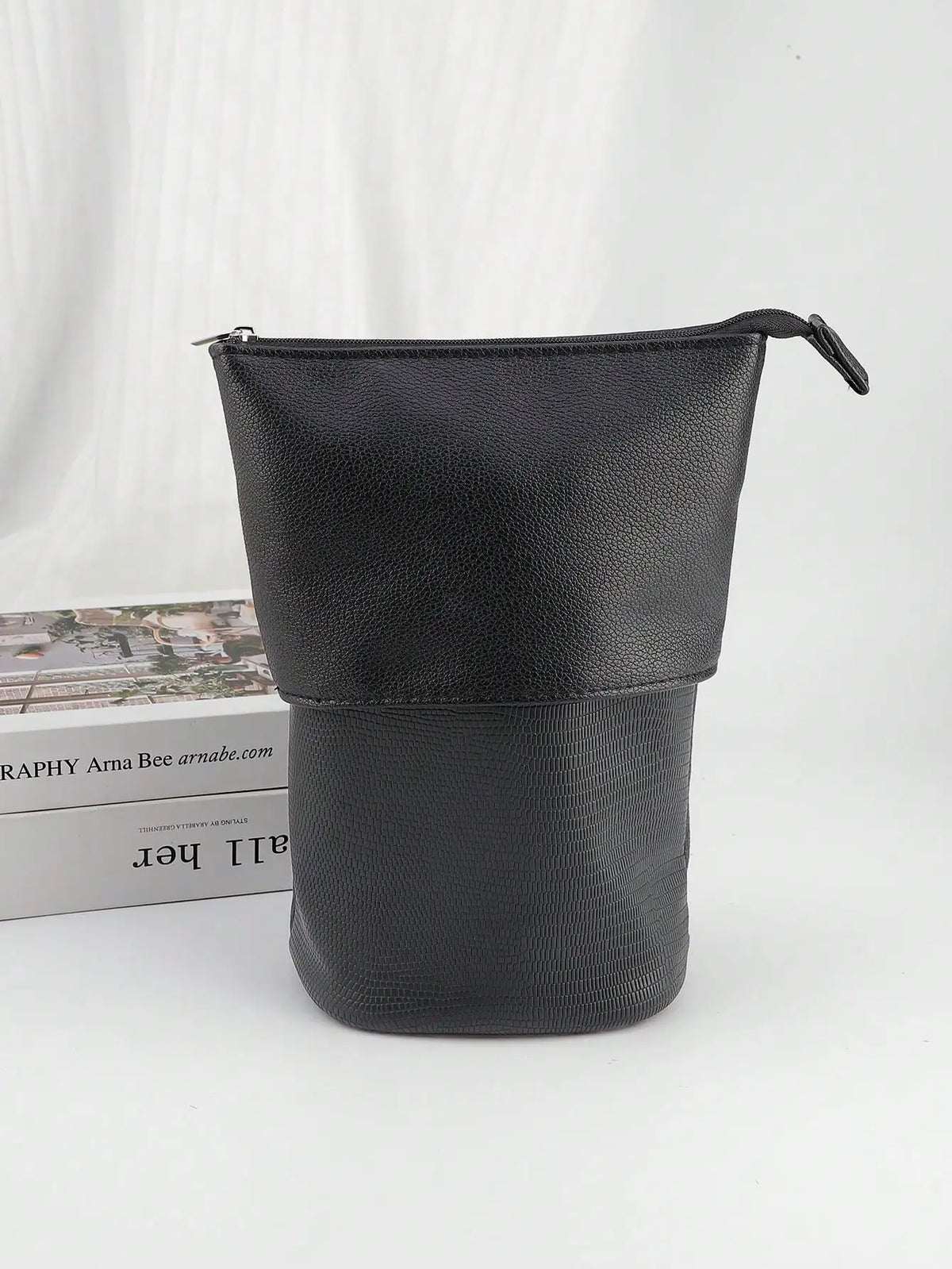 Foldable Standing Makeup Brush Bag – Holds 100 Brushes Makeup Brush Bag QXL 1pcs