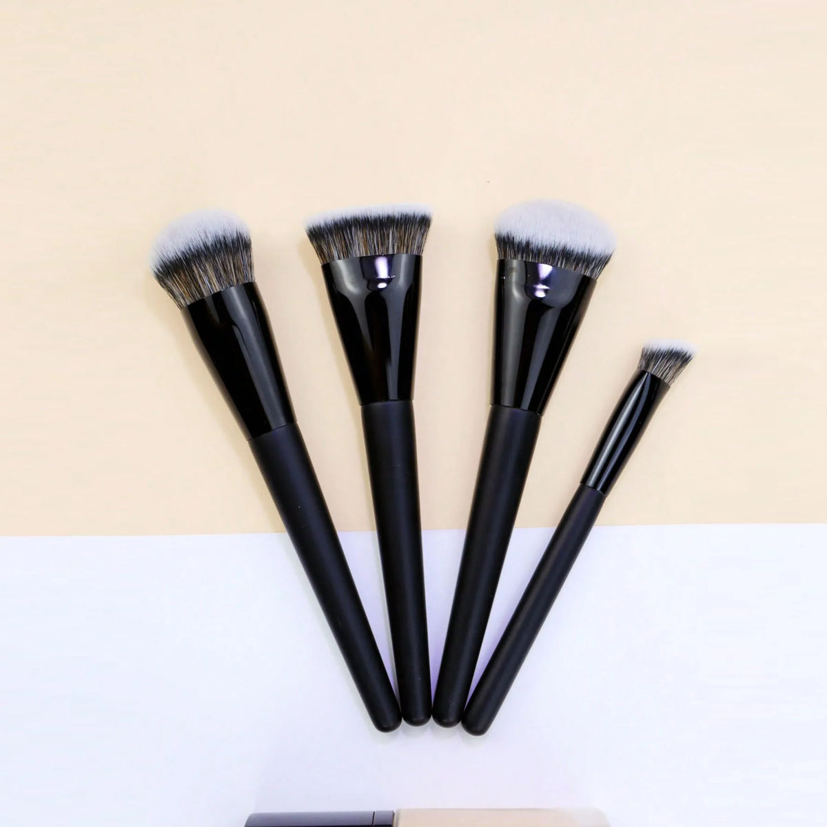 4-Piece Professional Foundation & Concealer Brush Set Makeup Brush Set QXL