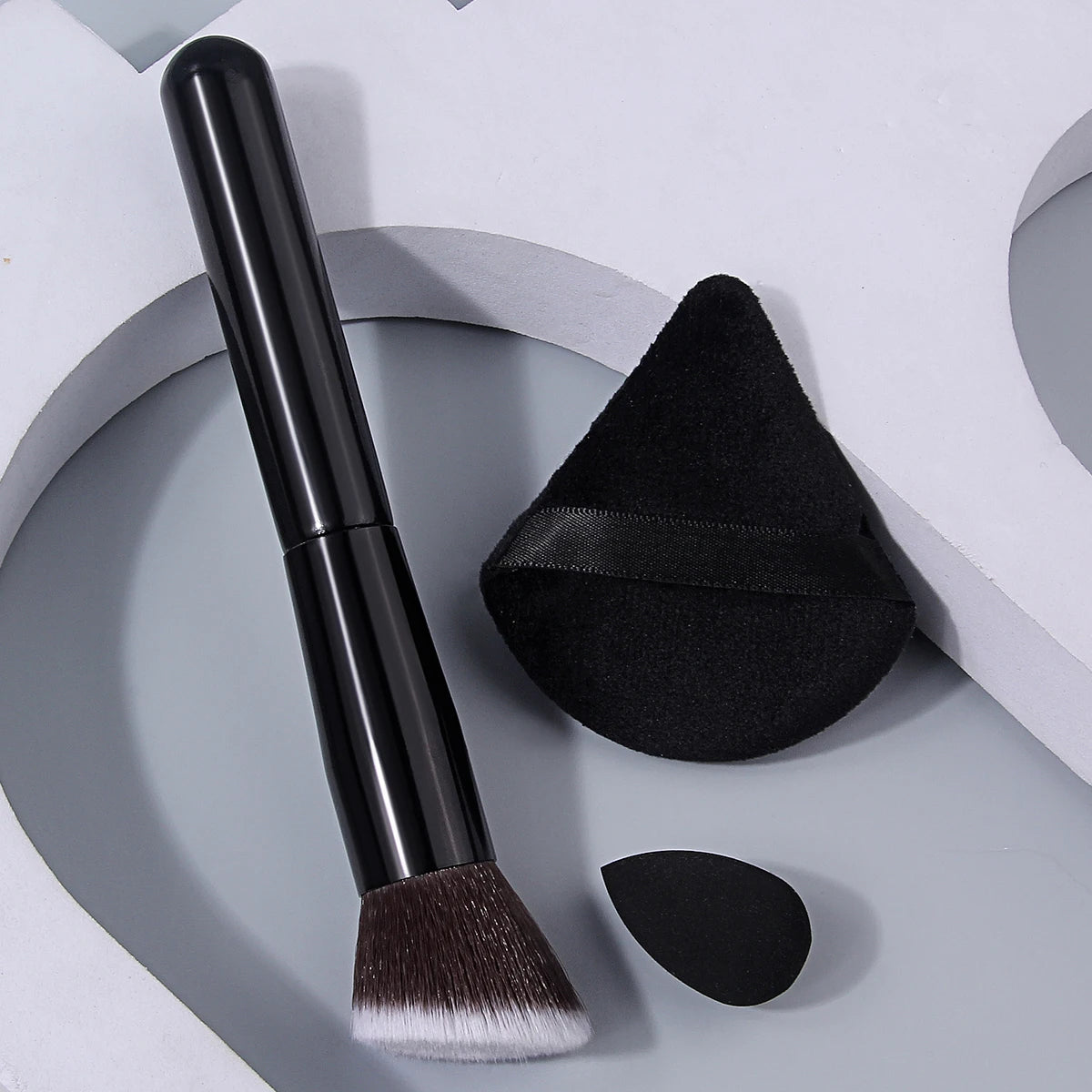 KOSSHOW 3-Pc Foundation Brush & Sponge Makeup Set Makeup Brush Set QXL