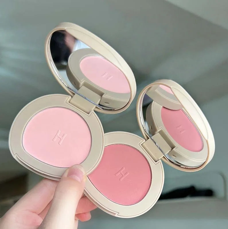 Monochrome Honey Powder Blush | High Gloss Natural Brightening Powder Blush QXL