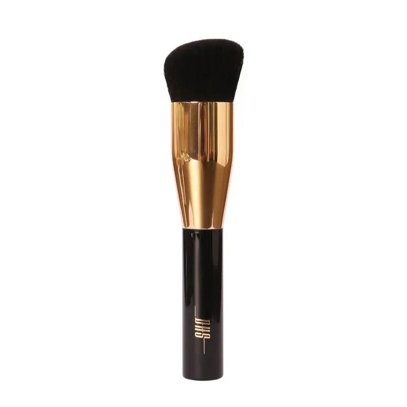 Angled Foundation Brush – Soft, Lightweight & Non-Absorbent Foundation Brush QXL Foundation brush