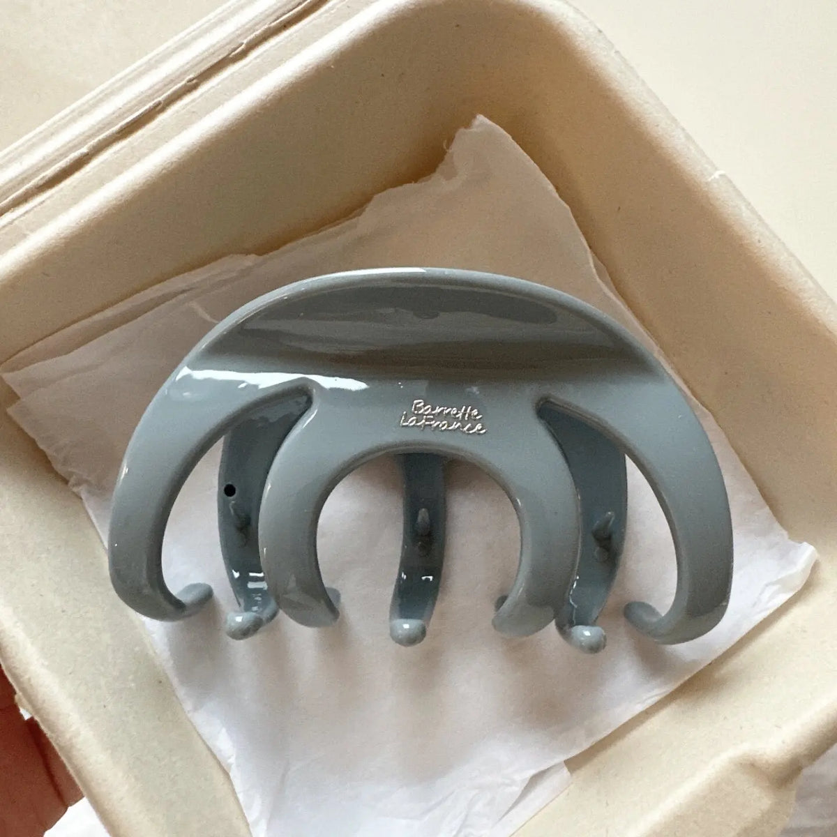 Large Shark Hair Claw Clip | Acrylic, Lightweight & Elegant Shark Hair Claw Clip QXL blue-gray