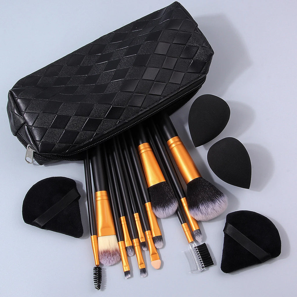 Makeup Brush Set with Sponge, Covers & Bag | 1–17 Pieces Makeup Brush Set QXL