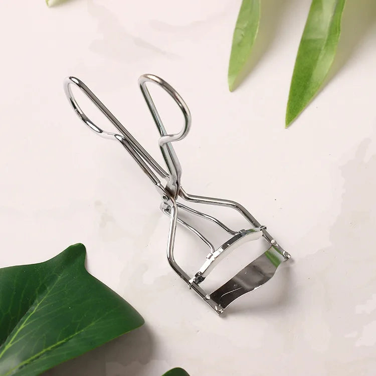 Eyelash Curler with Silicone Strip | Beginner Beauty Tool Eyelash Curler QXL Silver