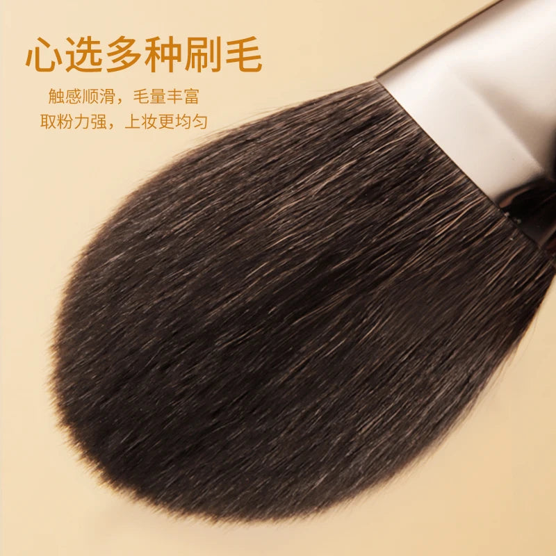 CHICHODO Angled Eyebrow Brush – Firm Bristles Wood Handle Eyebrow Brush QXL