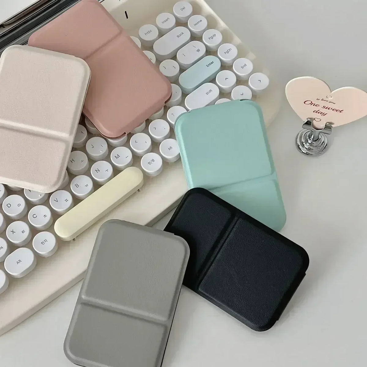 Foldable PU Leather Compact Makeup Mirror for Travel & Desk Compact Makeup Mirror QXL