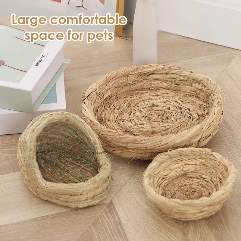 Hand-Woven Grass Bird Nest for Parrots, Finches & Small Birds Woven Bird Nest QXL