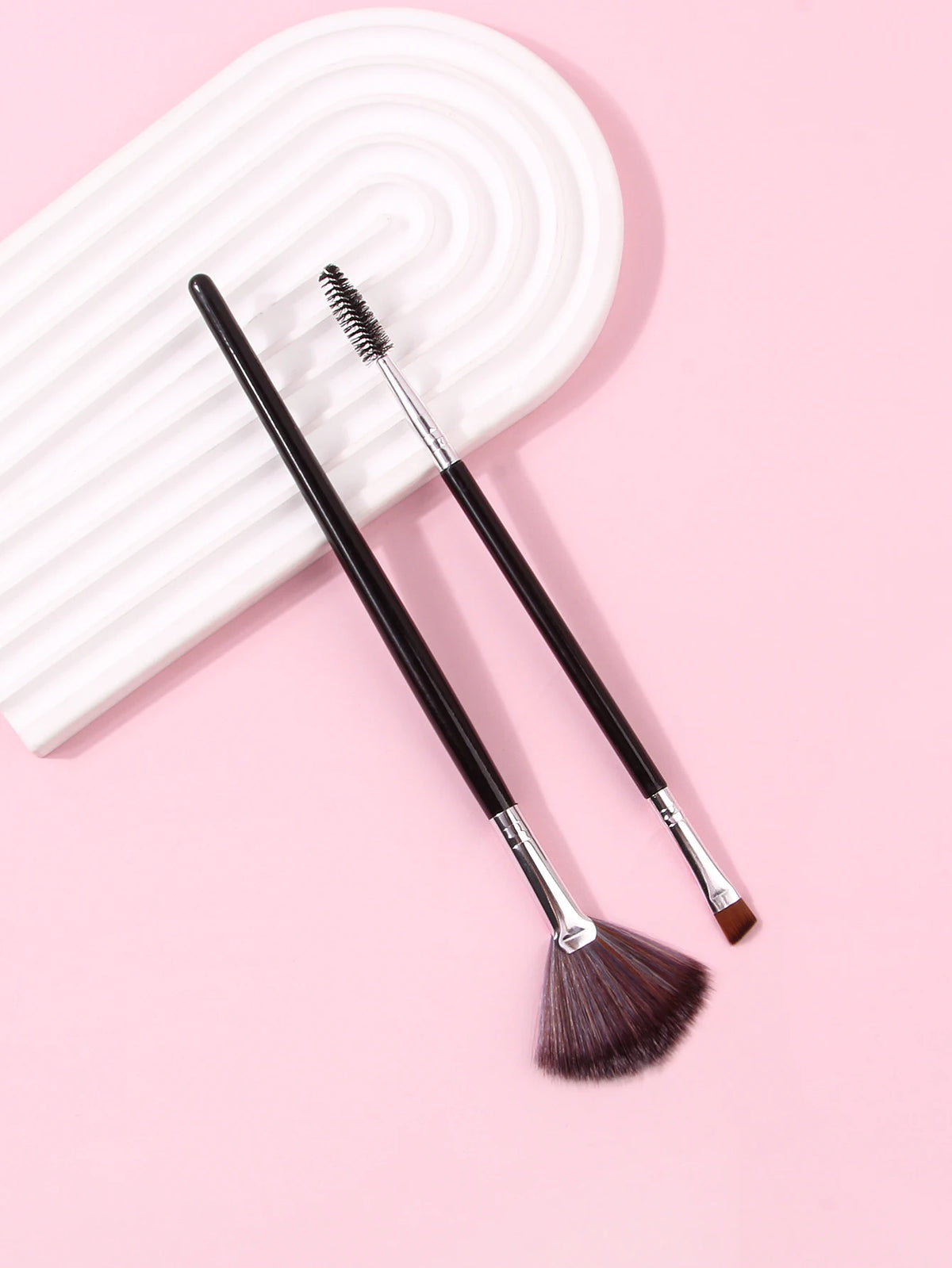 KOSSHOW 2-Pc Fan Highlight & Dual-End Eyebrow Brush Set Makeup Brush Set QXL