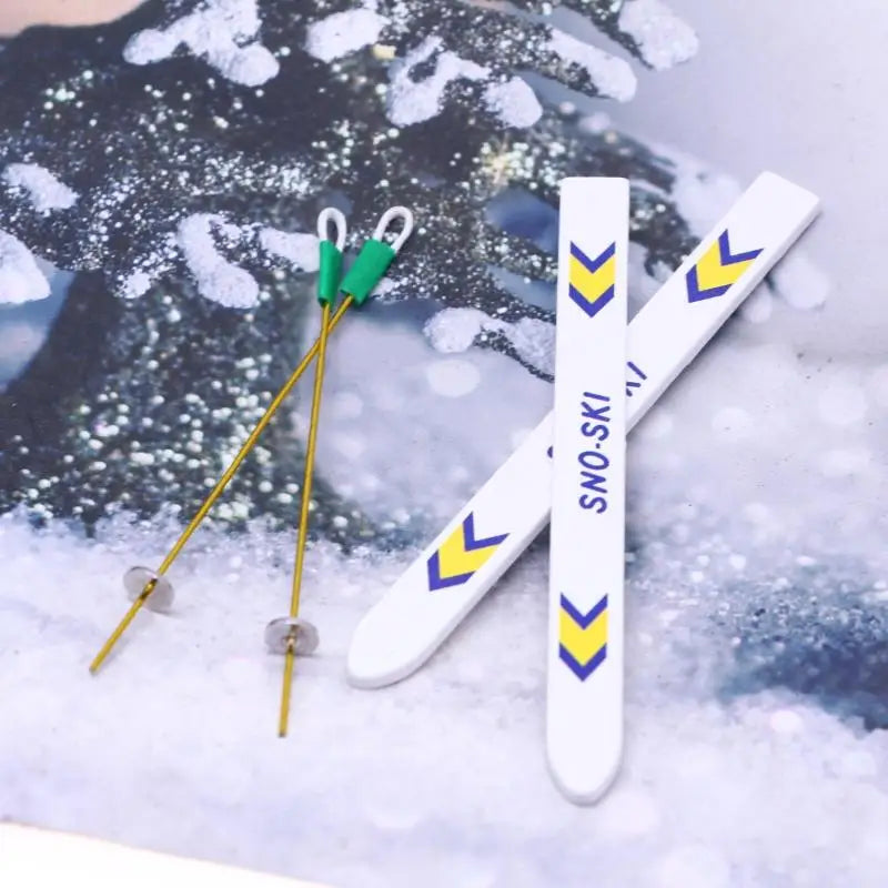 Miniature Wooden Ski Board Dollhouse Christmas Decoration Dollhouse Miniature QXL