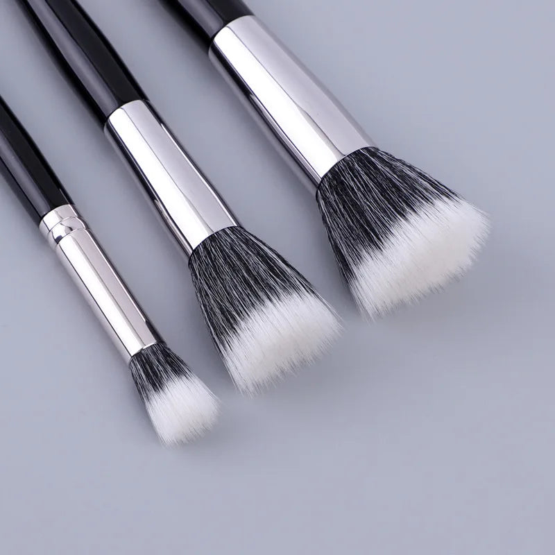 Stippling Blush Brush – Soft Wool Fiber Flat Head Makeup Tool Stippling Blush Brush QXL
