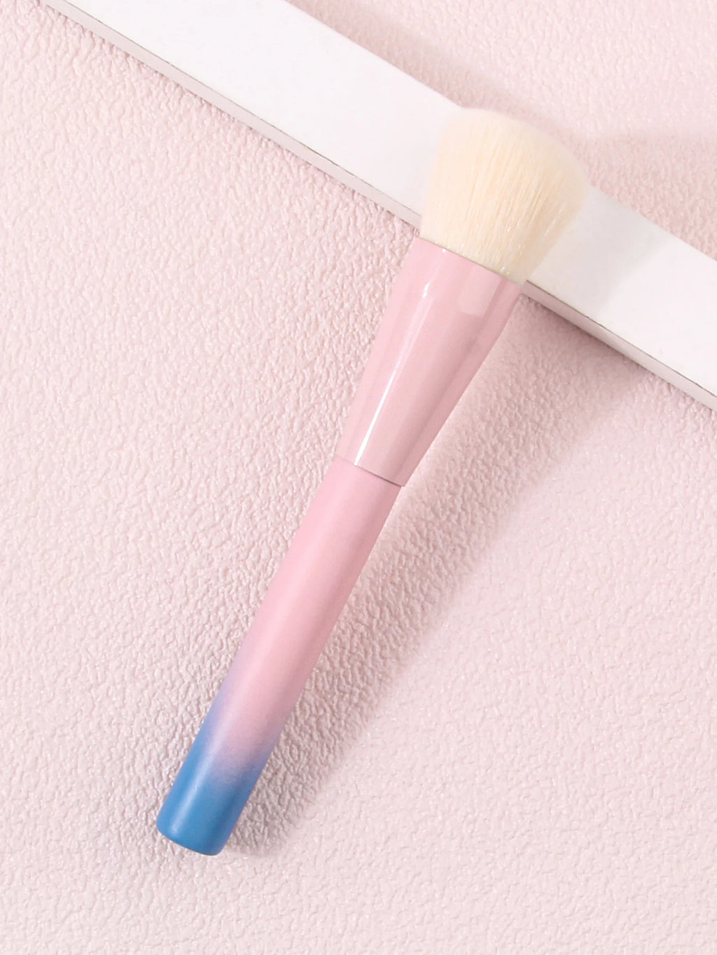 KOSSHOW Flat Contour Makeup Brush | Gradient Wooden Handle Contour Makeup Brush QXL