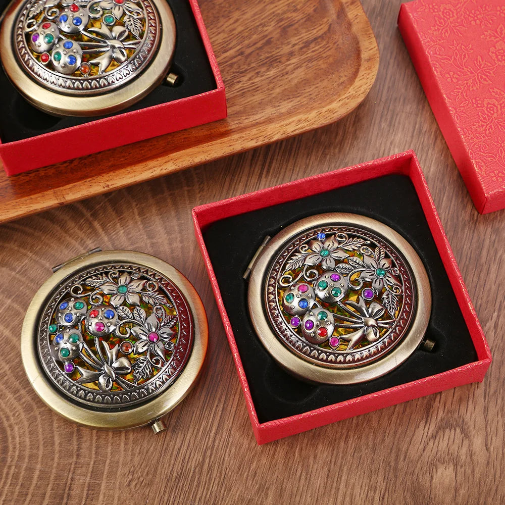 Vintage Round Compact Mirror | Double-Sided Folding Pocket Mirror Compact Pocket Mirror QXL 1pc Random pattern