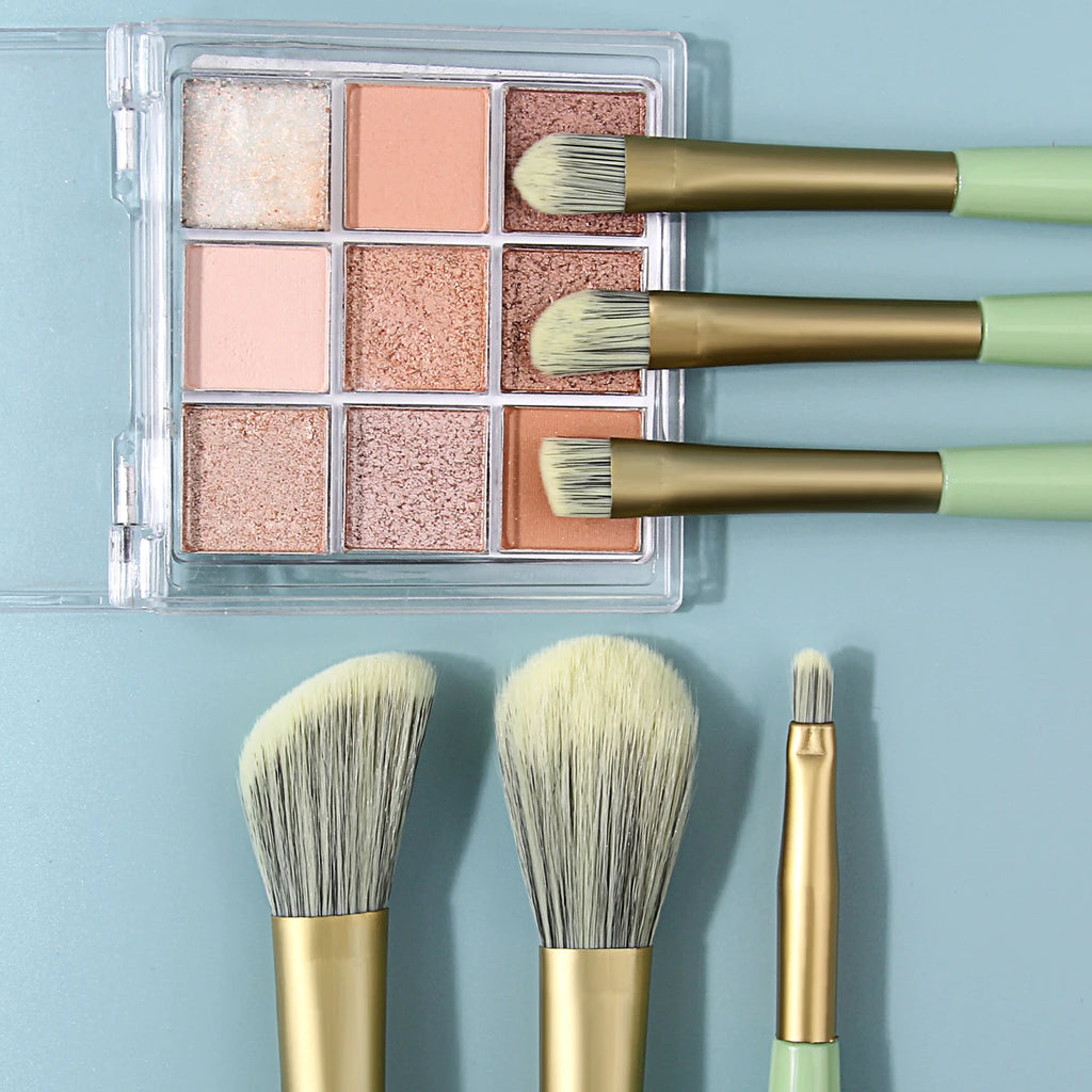 KOSSHOW 7-Pc Makeup Brush Set | Green Handle & Powder Puff Makeup Brush Set QXL