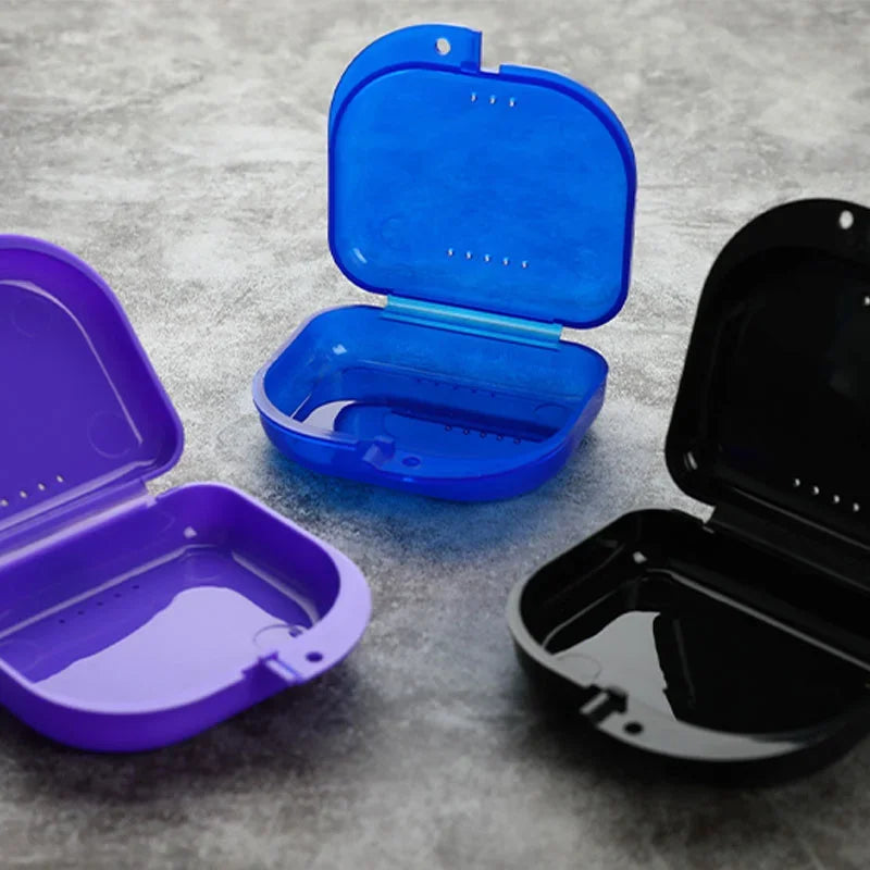Snap-Lock Denture Case with Vent Holes | Retainer Storage Box Denture Storage Case QXL