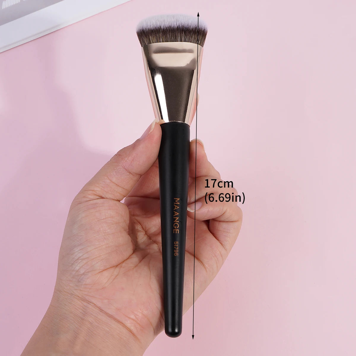 MAANGE Contoured Angle Foundation Brush | Liquid & Cream Foundation Makeup Brush QXL