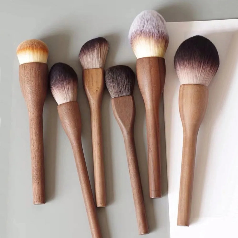 Vintage Walnut Handle Makeup Brush | Soft Wool Fiber Makeup Brush QXL