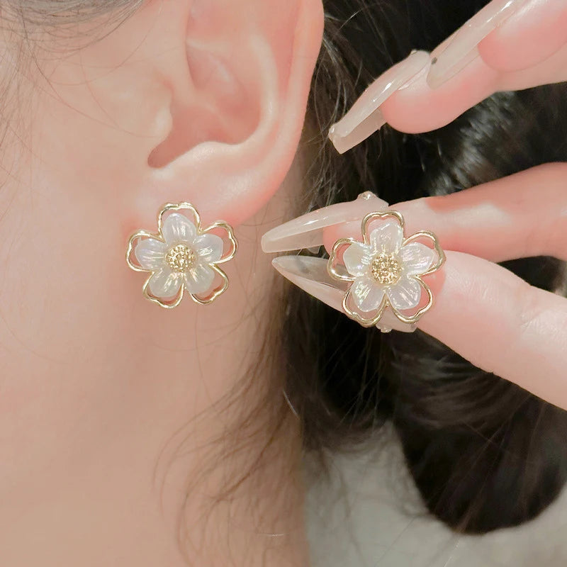 Crystal Pearl Floral Stud Earrings | Korean Style Jewelry Stud Earrings QXL