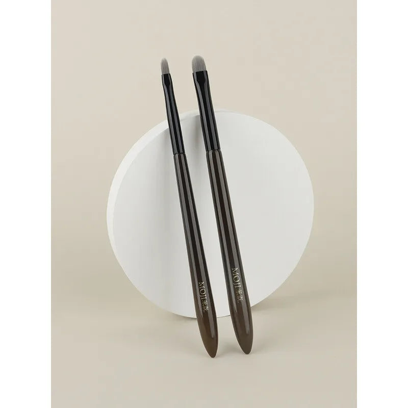 Moji L43 Flat Concealer Brush | Precision Makeup Tool Concealer Brush QXL