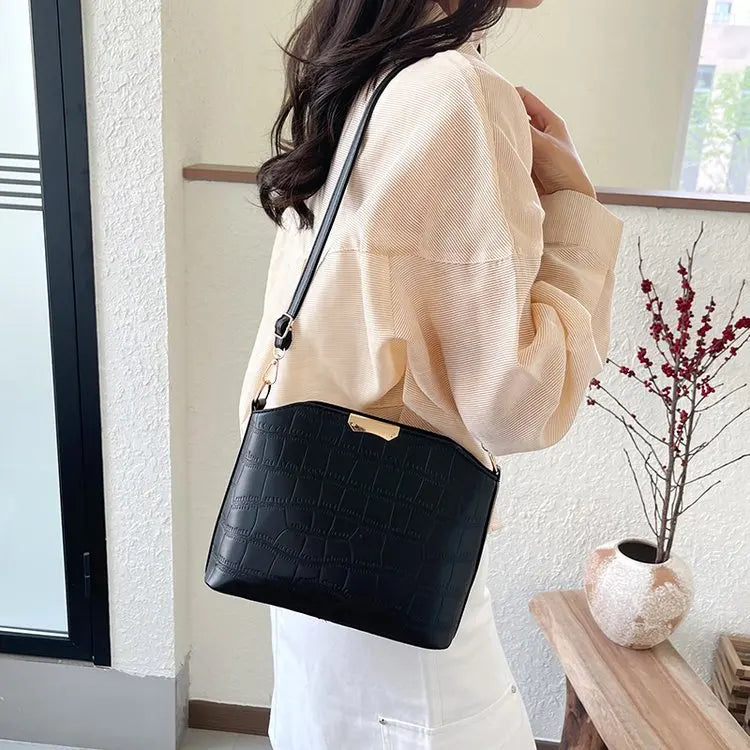 Large Leather Crossbody Diaper Bag – Chic Tote for Moms Crossbody Diaper Bag QXL