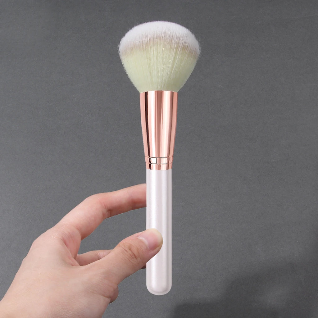 KOSSHOW Soft Face Brush – Blush, Powder & Contour Makeup Face Brush QXL