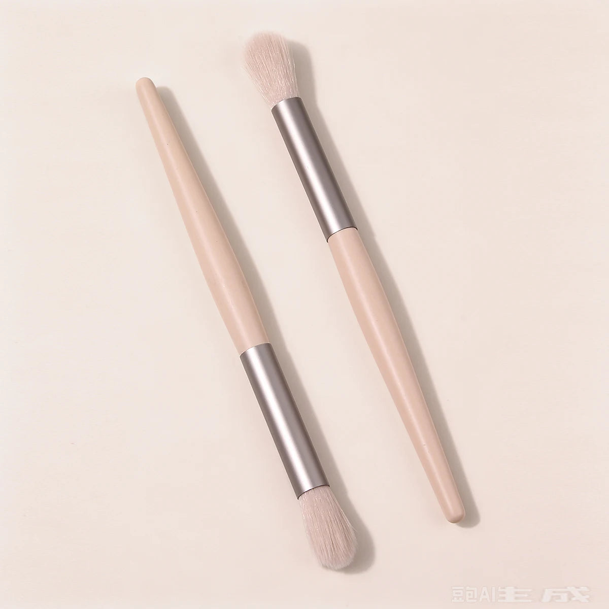 KOSSHOW 2-Pack Fluffy Highlight Brush Set | Shimmer & Glitter Highlight Makeup Brush QXL