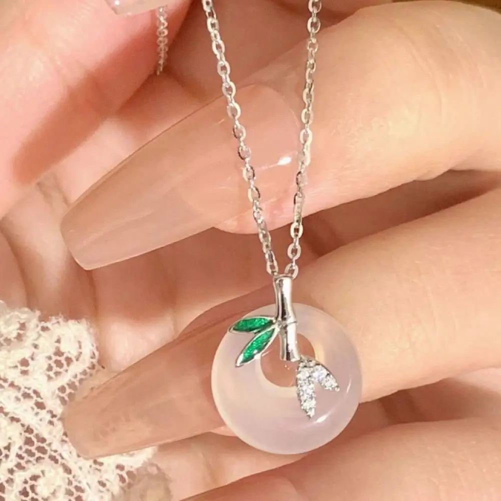 Butterfly Resin Circle Pendant Necklace | Women's Clavicle Pendant Necklace QXL