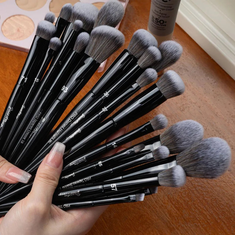 19/32-Piece Professional Black Makeup Brush Set with PU Bag Makeup Brush Set QXL