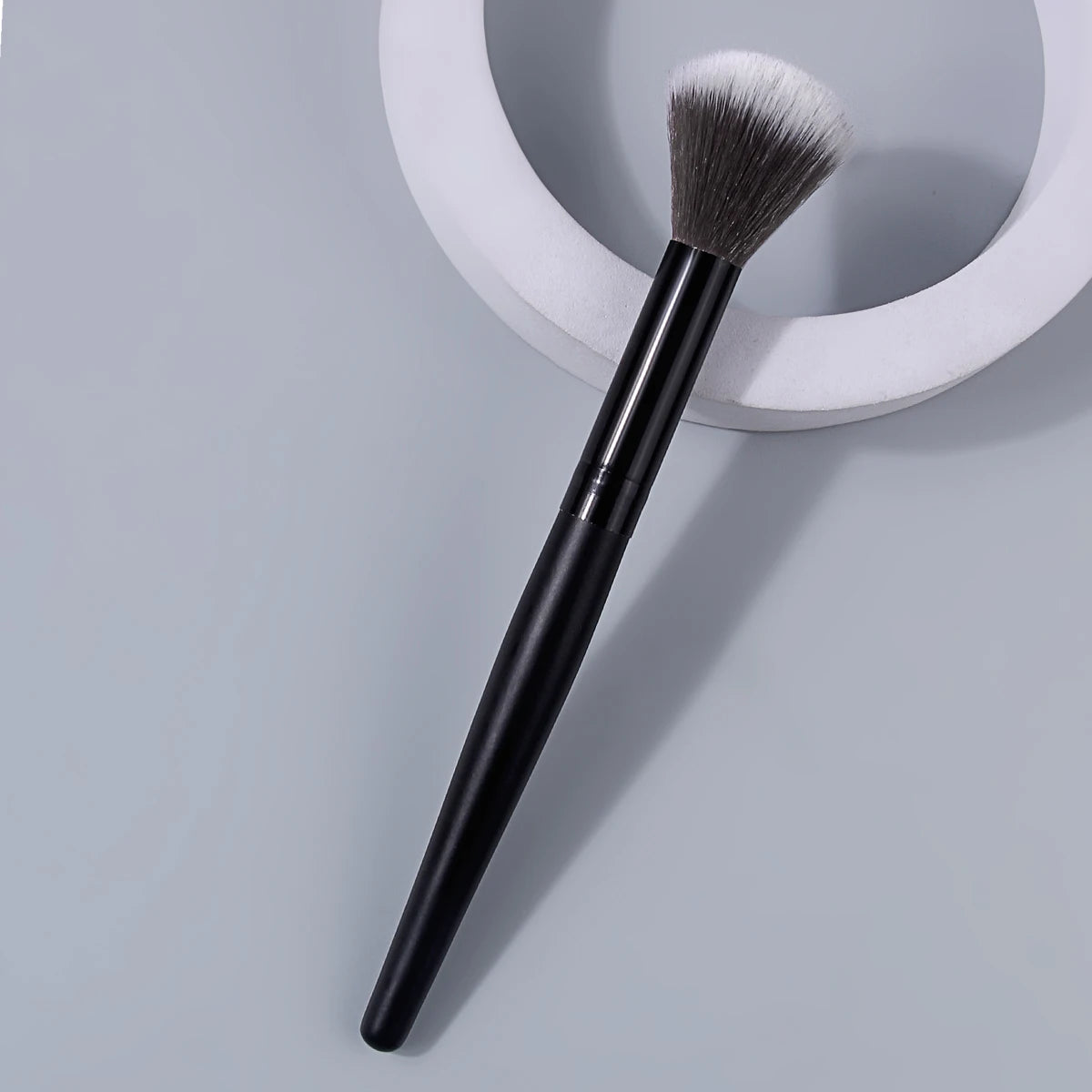 KOSSHOW Flame Blush Brush | Ombre Nylon & Wood Handle Blush Makeup Brush QXL
